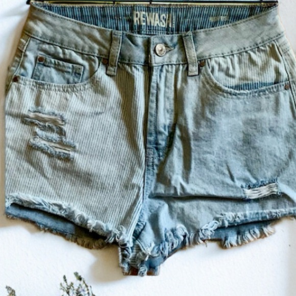 REWASH DISTRESSED SOLID/STRIPE SHORTS SIZE 27 - Picture 5 of 9